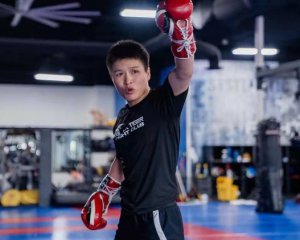 Жорстокий нокаут з жіночого UFC: Чжан Вейлі вирубила Єнджейчик