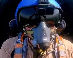 Воины неба: показали редкие кадры работы украинских летчиков