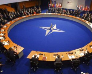 Двери НАТО могут захлопнуться для Швеции и Финляндии на год