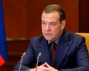 &quot;Часы тикают&quot; - Медведев пригрозил Макрону, Шольцу и Драги