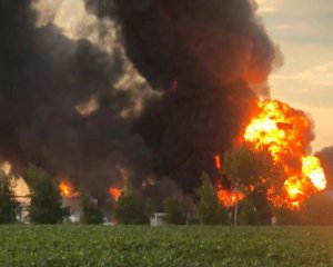 Ракетний обстріл Дніпропетровщини: окупанти влучили в нафтобазу