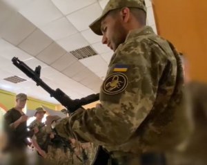 Військові США та Іраку склали присягу українською - Тополя показав відео