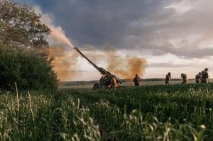 Артиллерийские дуэли и отказы россиян воевать: британская разведка описала ситуацию на Донбассе