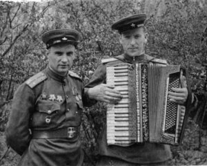Росіяни крадуть українські пісні - як звучать оригінали