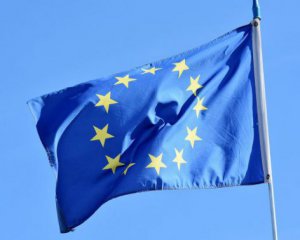 Украина получит статус кандидата на членство в ЕС уже на этой неделе – Bloomberg