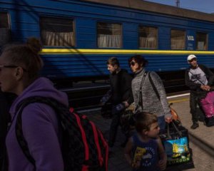 Українські переселенці: як бути, якщо спливає 90-денний термін перебування в ЄС