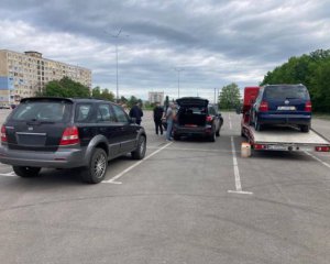 Продавав автомобілі з гуманітарки: у Кропивницькому викрили псевдоволонтера