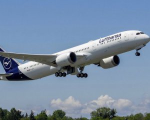 Авіакомпанія Lufthansa влітку скасувала понад 3000 рейсів через дефіцит співробітників