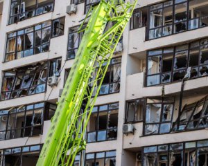 Розповіли про долю мешканців київського будинку, який ракетами розбомбили росіяни