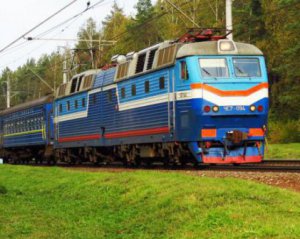 Окупанти планують перевозити озброєння з Криму до Мелітополя пасажирським потягом - мер