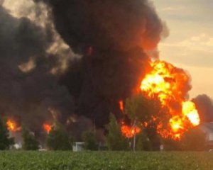 Много погибших и раненых, в городе 15 пожаров: Славянск подвергся самому масштабному обстрелу