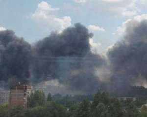 В окупованому Донецьку вибухнув ворожий склад боєприпасів – відео