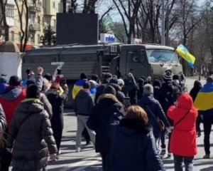 Жителів Херсонщини закликали покинути область через контрнаступ ЗСУ