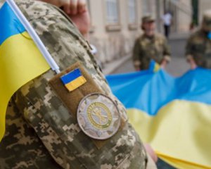 Украинских защитников освободили от уплаты военного сбора