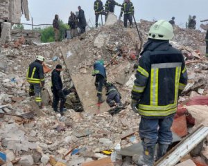 Последствия преступления РФ: из-под завалов в Часовом Яру достали уже 20 погибших