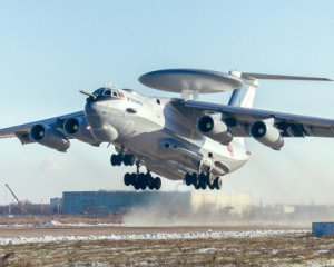 В небо Білорусі піднявся літак-розвідник: військовий експерт пояснив причину
