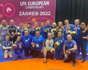 Збірна України перемогла на юнацькому чемпіонаті Європи з боротьби