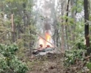 Десантники підсмажили російський танк – відео