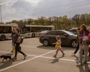 Окупанти не випускають людей з Мелітополя - вимагають хабарі