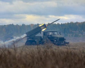 Окупанти знову з РСЗВ обстріляли Нікополь