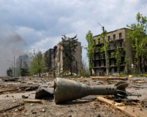 Окупанти в Лисичанську проводять фільтрацію, грабують і віджимають квартири