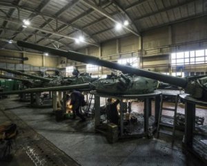 Заводы по изготовлению оружия в Украине запретили продавать