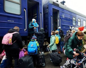 Україна оголосила обов&#039;язкову евакуацію людей з Донеччини: деталі