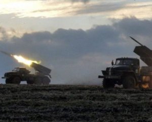 Окупанти обстріляли дві громади Нікопольського району