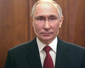 &quot;Керамическая&quot; рука и хромание: у Путина могут быть двойники