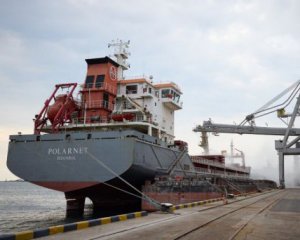 Из украинских портов выйдут еще три судна: что будут везти