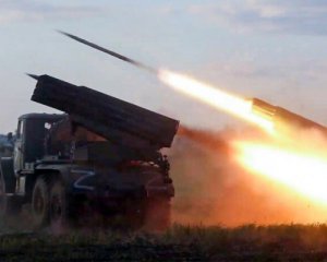 Окупанти зі ствольної артилерії обстріляли центр Нікополя – голова РВА