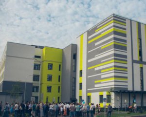 Кличко відповів, чи відкриють у Києві школи без укриттів