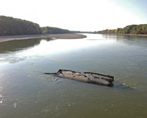 На Дунаї стало видно затонулі кораблі