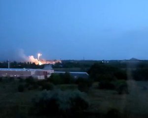 Возле Донецка горит база оккупантов –  Гайдай