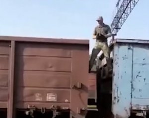 Спрятался в грузовом поезде: &quot;горе-путешественник&quot; убегал от мобилизации в Молдову
