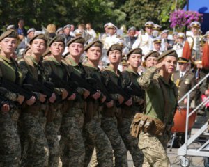 Объяснили, что будет предусматривать военный учет женщин