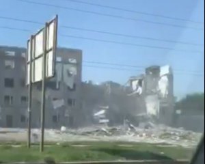Розбиту базу росіян у Херсоні зняли на відео