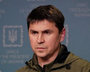 Подоляк прокоментував рішення ЄС не видавати росіянам багаторічні візи