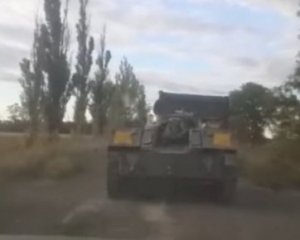 Будут служить Украине: ВСУ показали видео захваченных под Высокопольем БМД-2