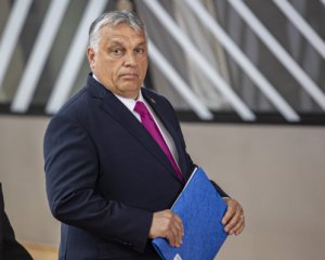 Венгрия угрожает заблокировать санкции против России