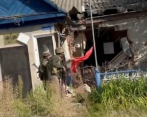 ВСУ сорвали российскую тряпку в селе Харьковской области