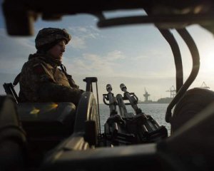 Чорноморський флот РФ нажаханий українцями й ховається від них – генерал США