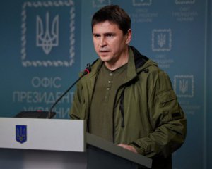 На початку війни Зеленський намагався поговорити з Путіним, але Кремль мовчав – Подоляк