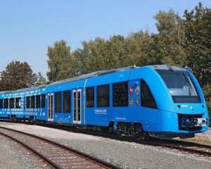 Німеччина першою в світі запустить потяги на водневому двигуні