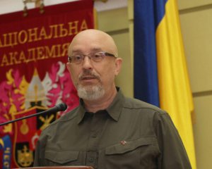 "Може підписувати не Путін" – Резніков спрогнозував, як капітулюватиме Росія