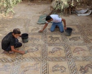 Крестьянин случайно обнаружил древнюю мозаику