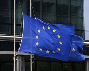 У ЄС вирішили, коли оформлять восьмий пакет санкції проти Росії