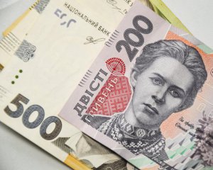 Пенсии и зарплаты пересчитают: сколько будут получать украинцы за неделю