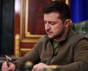 Зеленський звільнив послів у двох країнах