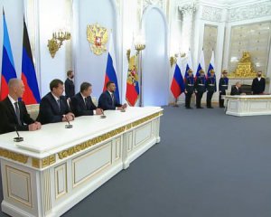 Путин &quot;присоединил к РФ&quot; оккупированные территории Украины